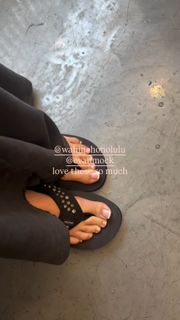 Ariana Greenblatt feet photo 3