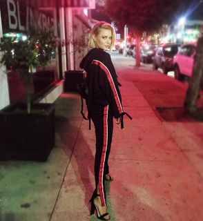 Ariana Madix feet photo thumbnail