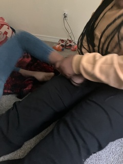 Ariana Richards feet photo 1