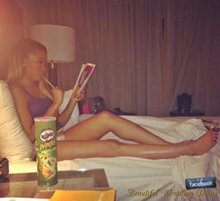 Ariane Andrew feet photo 18