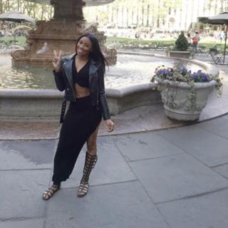 Ariane Andrew feet photo 16