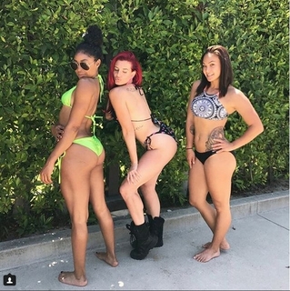 Ariane Andrew feet photo 8