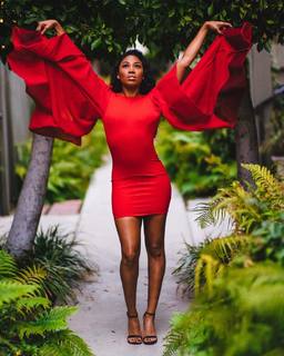 Ariane Andrew feet photo 9