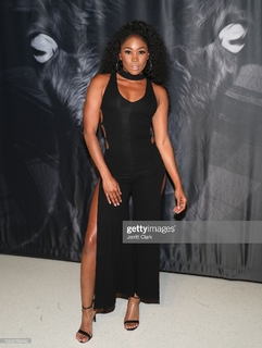 Ariane Andrew feet photo 3