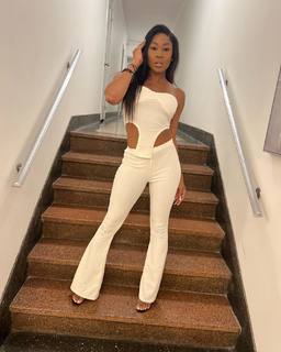 Ariane Andrew feet photo 19