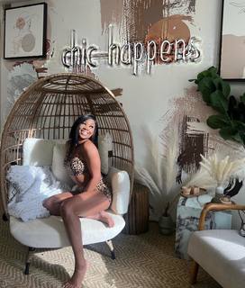 Ariane Andrew feet photo 14
