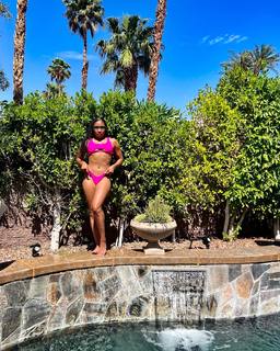 Ariane Andrew feet photo 9