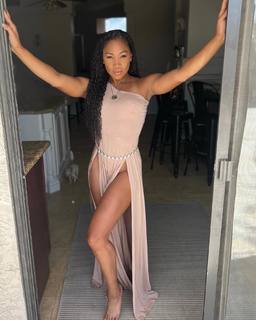 Ariane Andrew feet photo 8