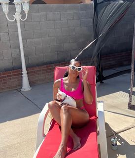 Ariane Andrew feet photo 3