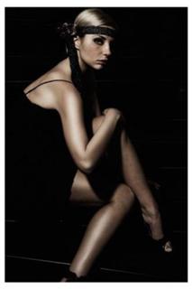 Ariane Brodier feet photo 1