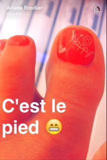 Ariane Brodier feet photo 12