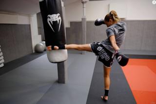Ariane Brodier feet photo 9