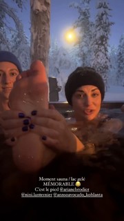 Ariane Brodier feet photo 2