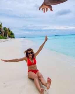 Ariane Brodier feet photo 2