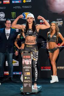 Ariane Lipski feet photo 1