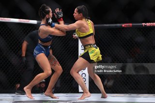 Ariane Lipski feet photo 17