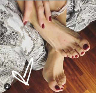 Arianna Bertoncelli feet photo 1