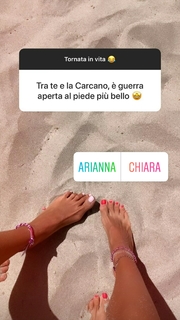 Arianna Bertoncelli feet photo 1