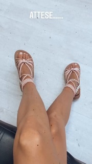 Arianna Bertoncelli feet photo 1