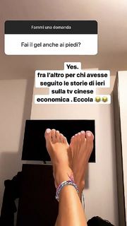 Arianna Bertoncelli feet photo 15