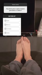 Arianna Bertoncelli feet photo 2