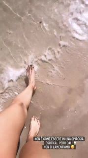 Arianna Bertoncelli feet photo 8