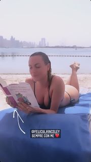Arianna Bertoncelli feet photo 17