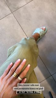 Arianna Bertoncelli feet photo 8