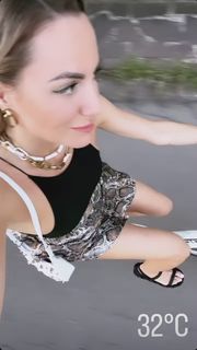 Arianna Bertoncelli feet photo 1