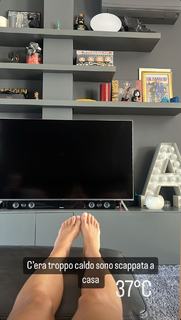 Arianna Bertoncelli feet photo 9