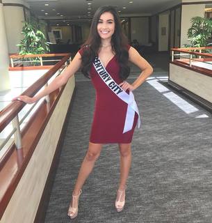 Arianna Lemus feet photo 16