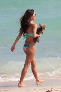 Arianny Celeste feet photo thumbnail