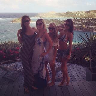 Arianny Celeste feet photo thumbnail