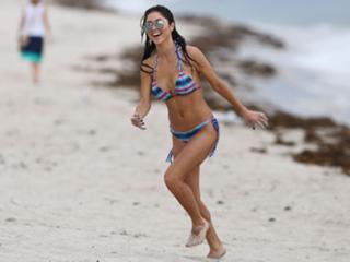 Arianny Celeste feet photo thumbnail