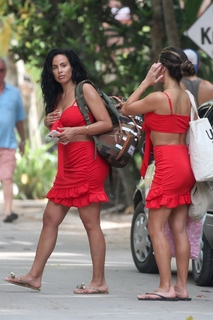 Arianny Celeste feet photo thumbnail