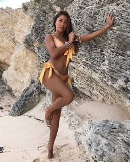 Arianny Celeste feet photo thumbnail