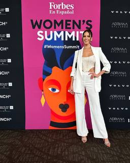 Arianny Tenorio feet photo thumbnail