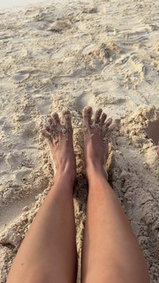 Arianny Tenorio feet photo thumbnail