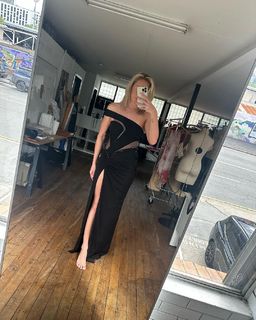 Ariarne Titmus feet photo 13