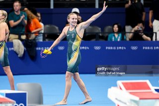 Ariarne Titmus feet photo 13
