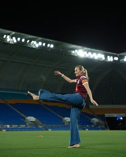 Ariarne Titmus feet photo 3