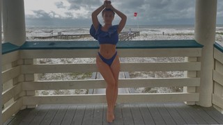 Ariel Martin feet photo 5
