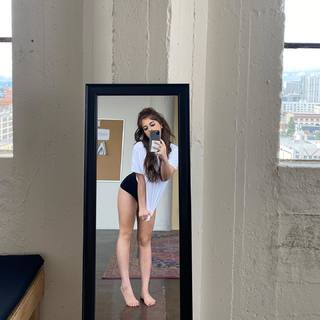 Ariel Martin feet photo 15
