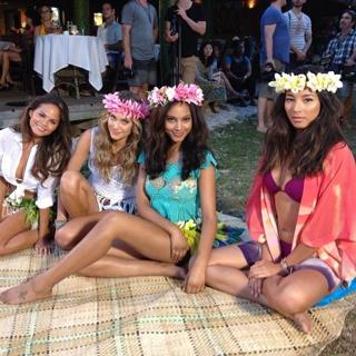 Ariel Meredith feet photo 9