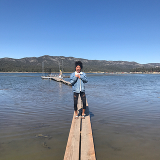 Ariel Tweto feet photo thumbnail