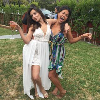 Ariel Tweto feet photo thumbnail