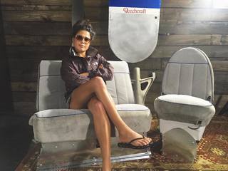 Ariel Tweto feet photo thumbnail