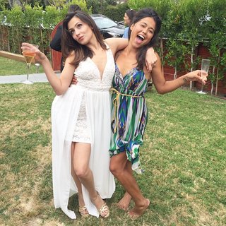 Ariel Tweto feet photo thumbnail
