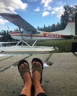 Ariel Tweto feet photo thumbnail