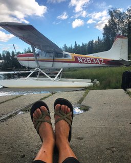 Ariel Tweto feet photo thumbnail